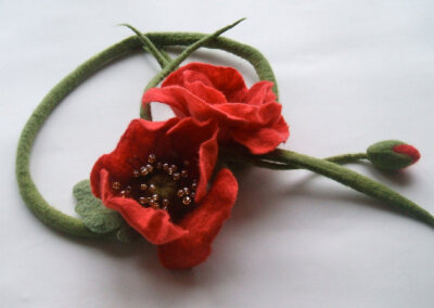 Handmade flowers necklace &amp;quot;Poppy&amp;quot;- felt necklace- floral accessories - handmade- wool necklace