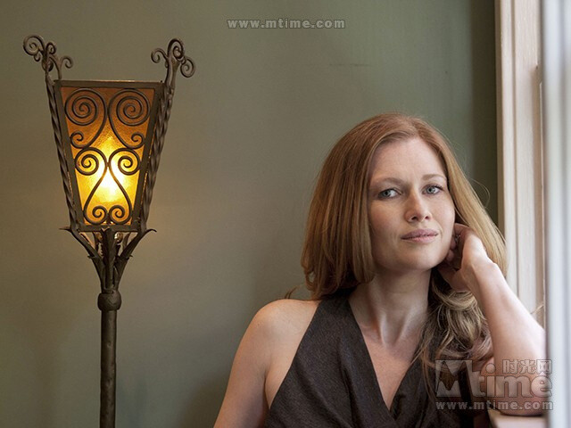 #41 米瑞·伊诺丝 Mireille Enos 大热美剧《谋杀》（The Killing）女主角，将在2014参演多部电影，其中最引人注目的是《破坏者》。