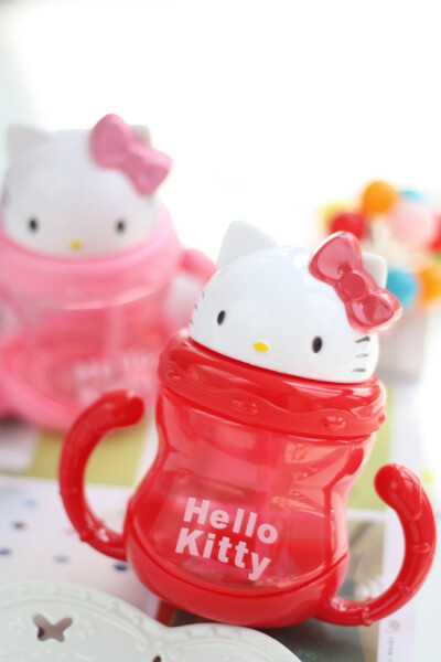 hello kitty 带手柄の吸管杯（￥25.80）