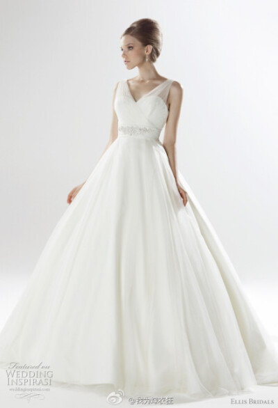 Ellis Bridals 婚纱系列，唯美而不张扬，优质高档面料彰显华贵，精致的细节工艺让婚纱异变出百般造型。