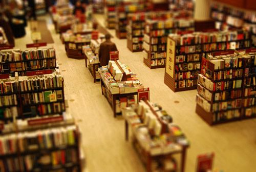 tilt-shift photography... makes everything look like miniatures.