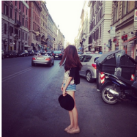 女头 我一个转身后发现你消失不见了