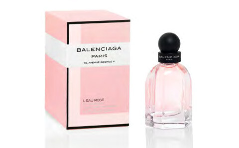 巴黎世家 玫瑰之水，时尚品牌Balenciaga推出了一款名为L'Eau Rose的全新香水，这是继2010年推出Balenciaga2011年推出L `Essence之后，系列推出的第三款香水，将在2013年3月上市。 新的香水保留了系列特有的清凉西普香型特色，占据主导的紫罗兰如今被调整为青春、明快的花香和果香。其前调由黑莓构造；中调为紫罗兰、玫瑰、广藿香；尾调为雪松、柏、麝香。