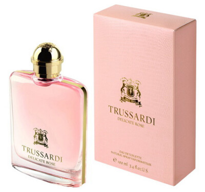 Trussardi 精美的玫瑰，2012年Trussardi推出了最新香水Trussardi Delicate Rose，花果麝香型的它由调香师Nathalie Lorson创作。这款气息自然的香水散发着娇媚与能量，把一种现代的典雅与迷人感觉完美的表现出来。 T…