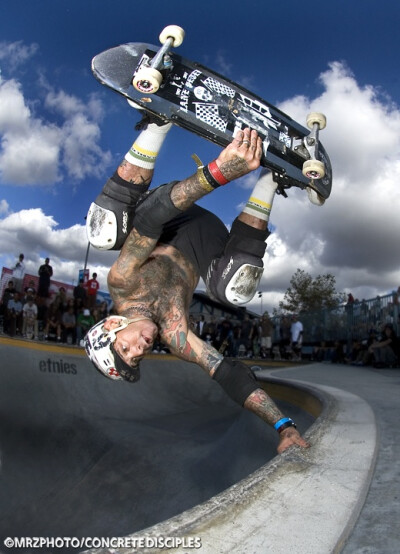 Duane Peters handplant