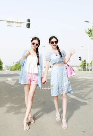 ＃闺蜜装＃ 粉红色和粉蓝色大搭配 好甜美的