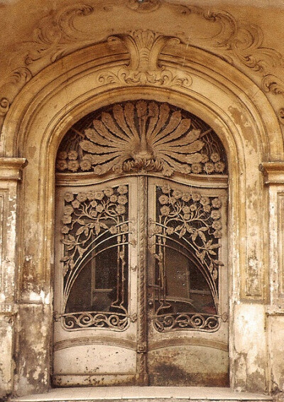 Art nouveau door