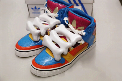 爱他连骨头也不放过！三叶草 Jeremy Scott BONES MULTICOLOR D65207