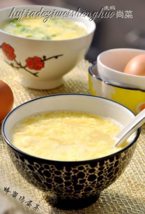 徐州流行多年的滋润祛火良方【蜂蜜鸡蛋茶】原料:鸡蛋,蜂蜜.做法:1.