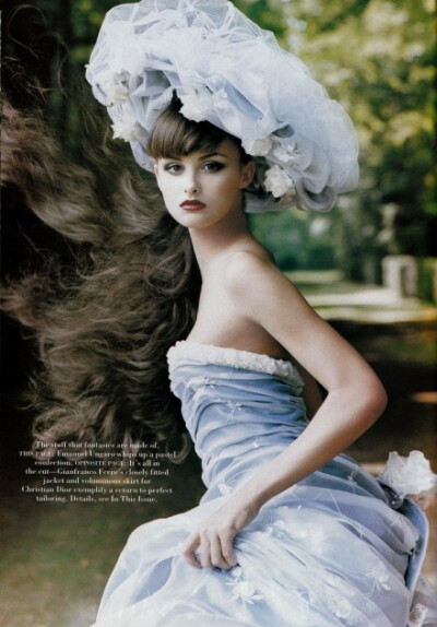 Paris Couture - The Grand Tradition | Shalom Harlow, Trish Goff, Kirsty Hume By Steven Meisel For Vogue US October 1994