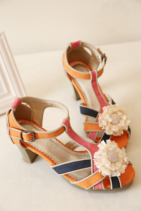 夏季独家日本凉鞋休闲高跟露趾花朵粗跟女鞋中国风潮