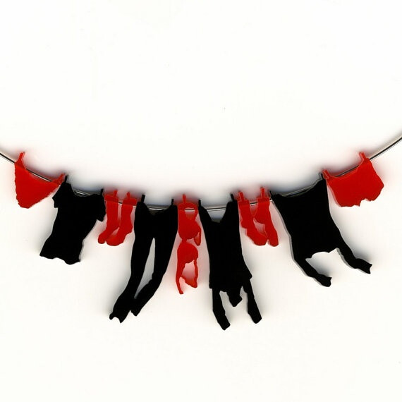 necklace - laundry hanging on clothesline - by &amp;quot;oronkol &amp;quot; (Jan Ott)