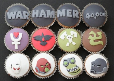 War hammer cupcakes! Someone call the geek squad. :)