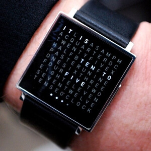 Qlocktwo Watch by Biegert &amp;amp; Funk的图片