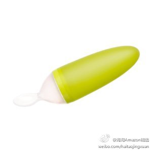 4.5星评价,Boon Squirt 婴儿挤压式喂哺勺 。可以把液体辅食装在超大容积的勺柄里,轻轻挤压勺柄,食物就会流到勺子上。还配有勺盖,方便携带和保存,清洗也十分方便。具有储存和喂养双重功能,外出携带超方便哦。不含BPA。 $7.99,复制链接-&amp;gt; t.cn/RvhZDql