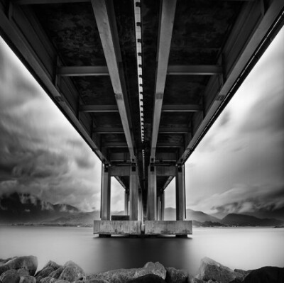 沉思静美：富有表现力的黑白长曝光风景 | 希腊艺术摄影师 Vassilis Tangoulis