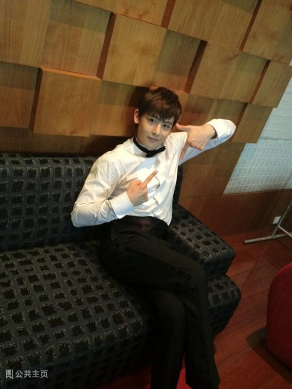 nichkhun 尼坤