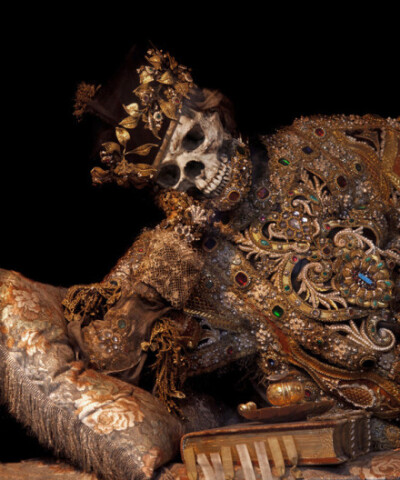 【摄影】The Skeletons of Martyred Saints by Toby de Silva 奢华与死亡