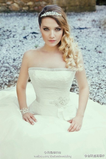 A Bela Noiva 2014 Wedding Dress