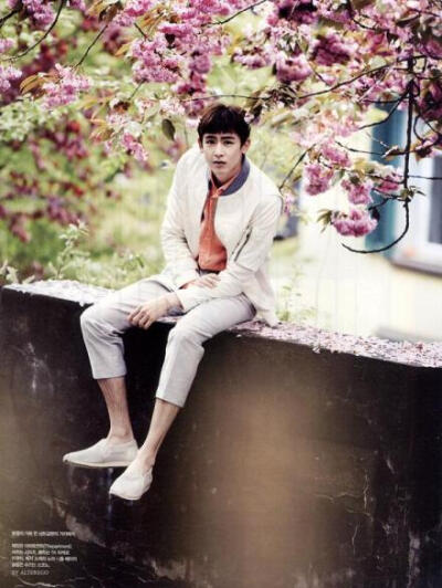 【PIC】140519 #Nichkhun# Allure Korea杂志高清扫图3p cr：danjisoo #Nichkhun宁静致远 微笑面对# 人比花美宝贝又帅出新高度了