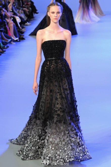 Elie Saab 2014春夏高级定制礼服，柔软、纤细、精致、华靡典雅。