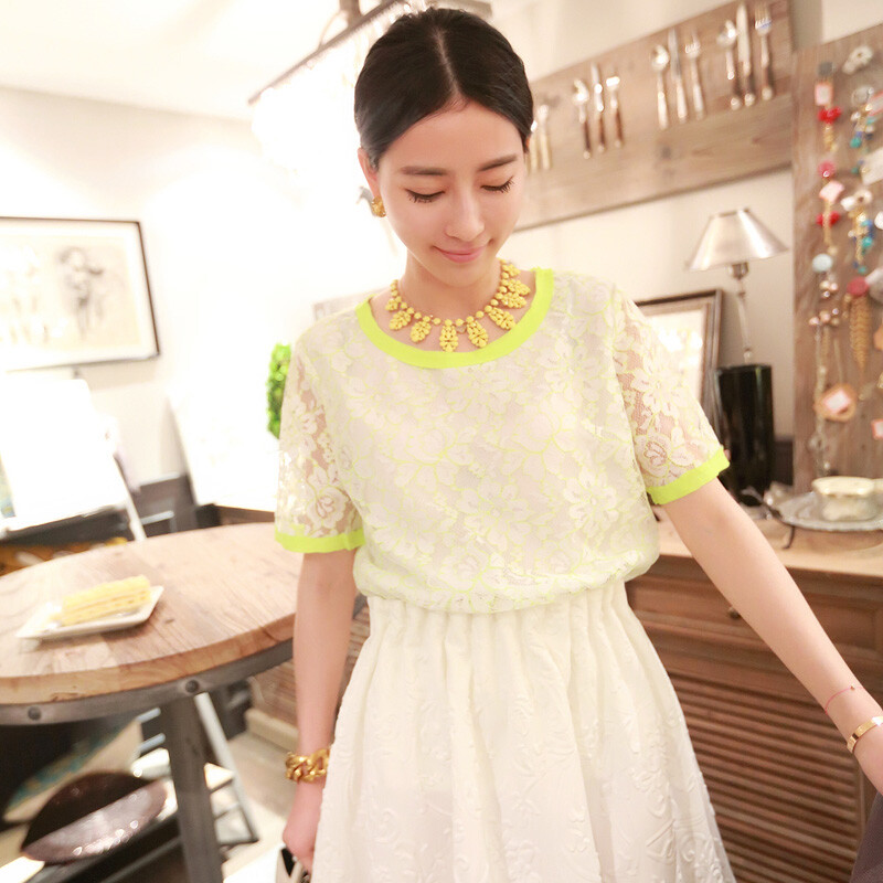 J-Zara韩国春夏新款蕾丝镂空袖荧光拼接不压边领口优雅气质上衣女