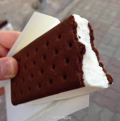 Cookie O Sandwich Ice Cream. 饼干夹雪糕