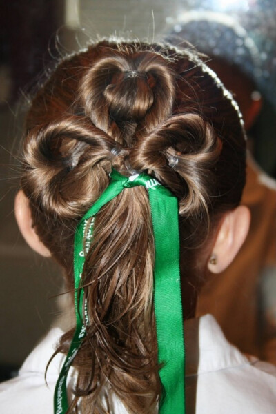 St Patrick`s Day Shamrock hairstyle