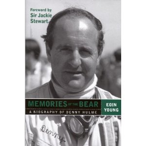 Denny Hulme（丹尼·赫尔姆）OBE（大英帝国荣誉勋章获得者）为布拉汉姆车队赢得了1967年F1车手世界冠军。