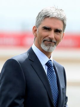 DamonHill（达蒙·希尔）（1960-？），他是唯一的以世界冠军儿子身份而夺冠的人。1996年世界冠军，效力于威廉姆斯车队。除了他出众的赛车天赋，希尔还以其运动员精神，高尚的品格和他的冷笑话而闻名于世。