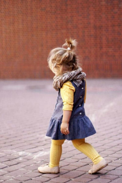 denim and yellow. #designer #kids #fashion 丹宁和亮黄