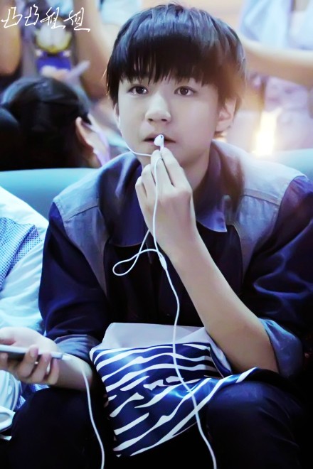 140521 黄花机场 #王俊凯# #TFBOYS# 宇宙苏神王俊凯