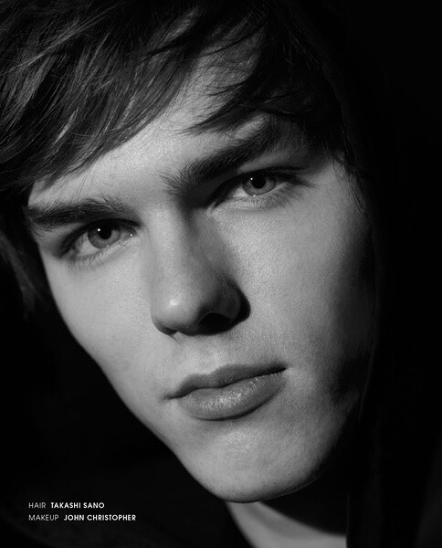 尼古拉斯·霍尔特 Nicholas Hoult