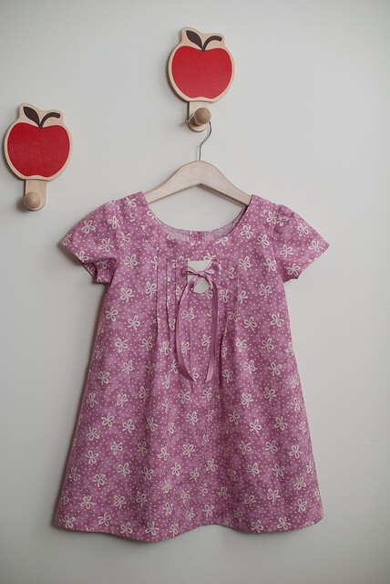 O+S Family Reunion Dress by Lightning McStitch1, via Flickr