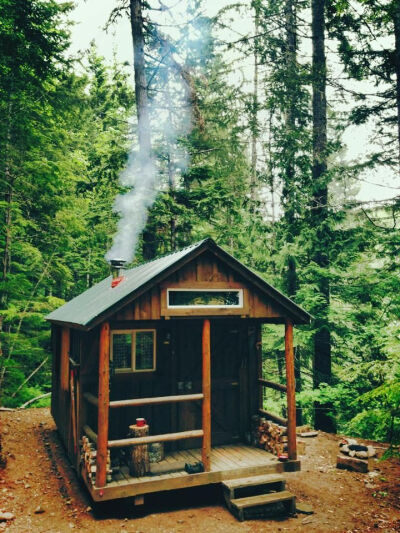 Cabin on the Olympic Peninsula, Washington, USA.   Contributed by Bogdan.