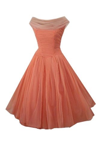 1940's style dress. That color! That fabric! That neckline!