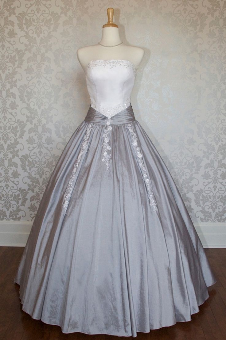 straplesstwotonesballgown
