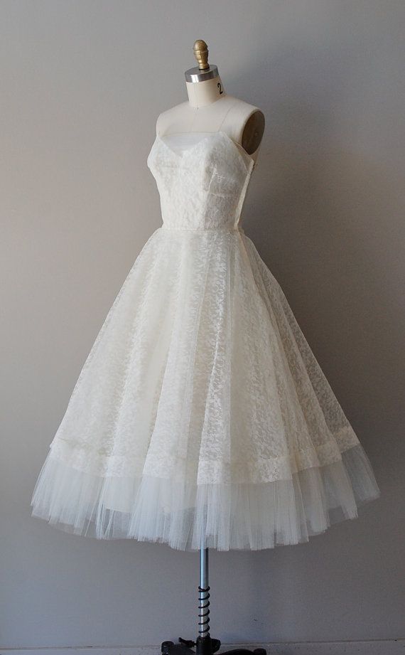 1950s dress / 50s wedding dress / Trillium dress