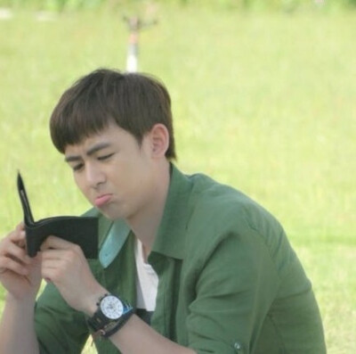 【140601】Khun morning 六一儿童节快乐，不管大朋友还是小朋友，都和我们khun小朋友一起愉快的过吧#Nichkhun宁静致远 微笑面对#