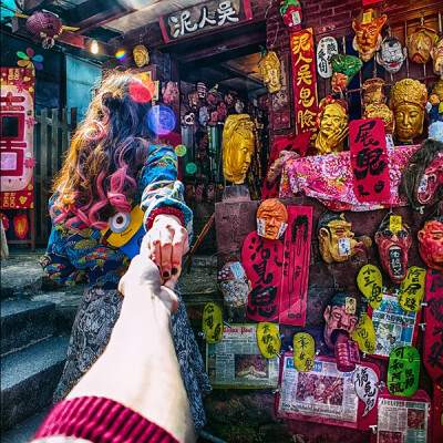 Follow me to the devil mask museum in Jiufen