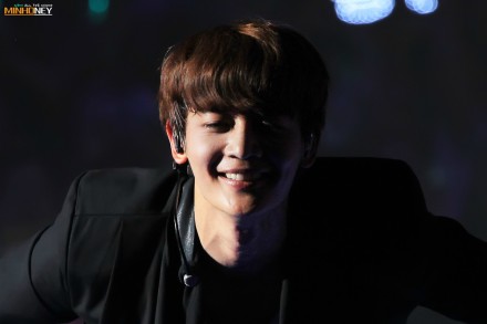 [MINHOney]140601 SHINee World III In Shanghai 5P http://t.cn/RvIGQWb 好开心的豪可爱你开心就好啦~ 让人好想摸摸头的小乖乖 才走没多久就想你了呢 崔珉豪怎么你把帅气和可爱都那么完美的结合了呀 TvT