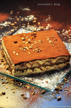[威尼斯提拉米苏 Tiramisu Venitien 跟米辛学西点专辑] 米辛Mireille的食谱，每一款都是灵魂跳动在味蕾上的美味。她人很低调，沉静，内蕴，蓝带的学习和P.H甜品店的实习经历，只是让她更加沉迷于西点，更加沉醉于开…