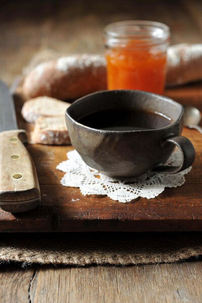 Falling leaves, cozy sweaters, apple pie…click here for more autumn goodness!