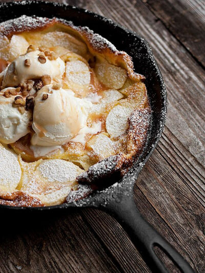 caramel apple dutch baby