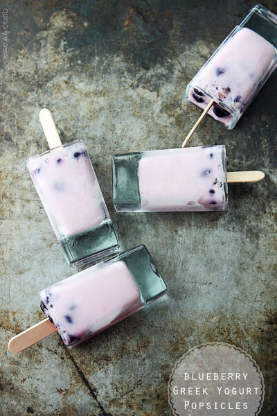 Blueberry greek yogurt popsicles