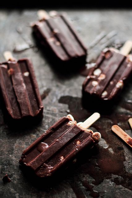 Chocolate popsicles