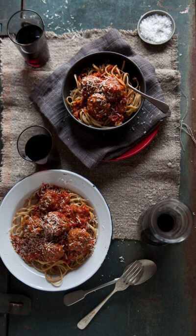 Meatballs with Napolitana sauce on DrizzleandDip.com #recipes # food #foodstyling