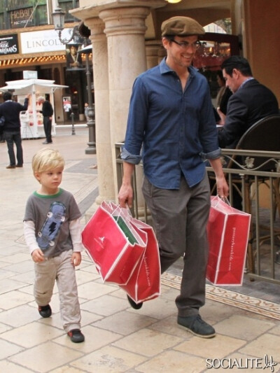 Matt Bomer takes his son shopping at Pottery Barn at the Grove in Hollywood, CA. December 12, 2012.