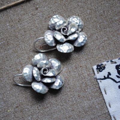 软语&mdash;&mdash;菱花铜镜凉、（纯足银素描古意花朵耳坠）