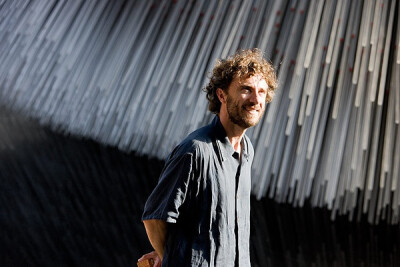 设计师 Thomas Heatherwick 网址是 http://www.heatherwick.com/